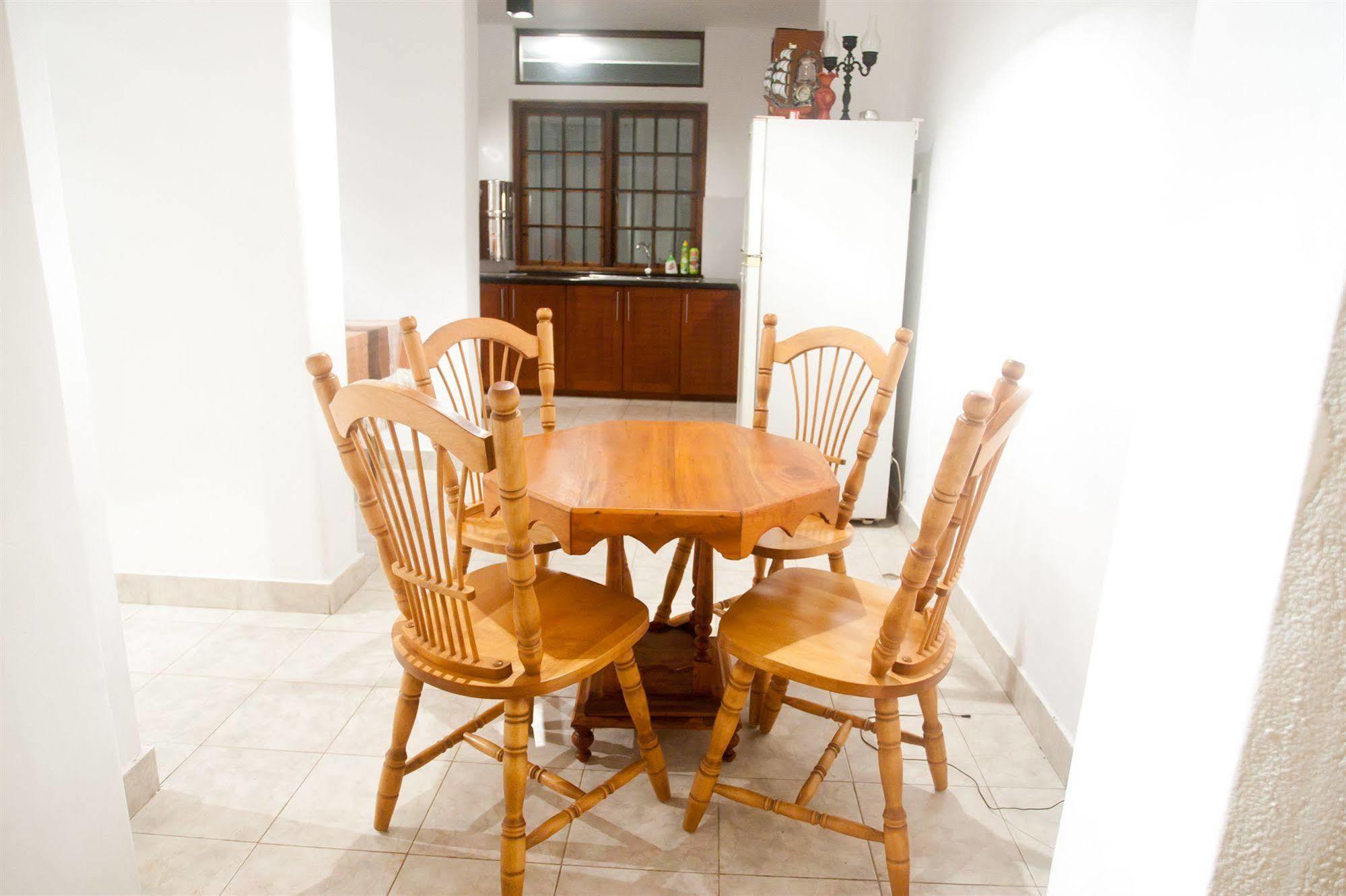 Lavinia Villa Dehiwala-Mount Lavinia Exterior photo